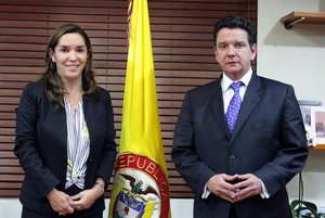 Se Posesionó nuevo Presidente de la ANH. La ministra de Minas y Energía, Ma...
